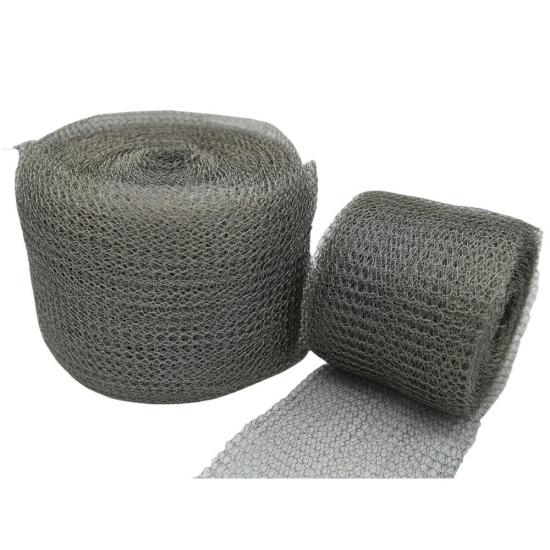 Geluiddempervulling omwikkeld met roestvrijstalen uitlaatscherm om doorblazen te voorkomen.